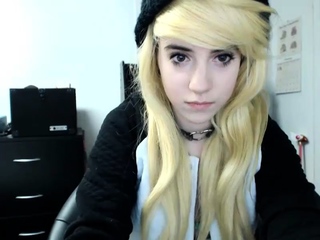 Blonde teen solo stripdance